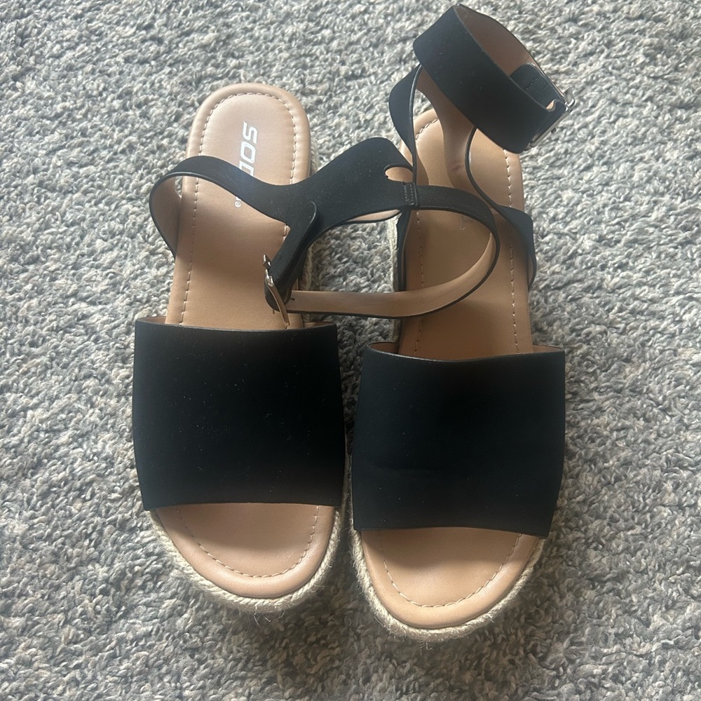 Soda Women's Black Strap Sandals